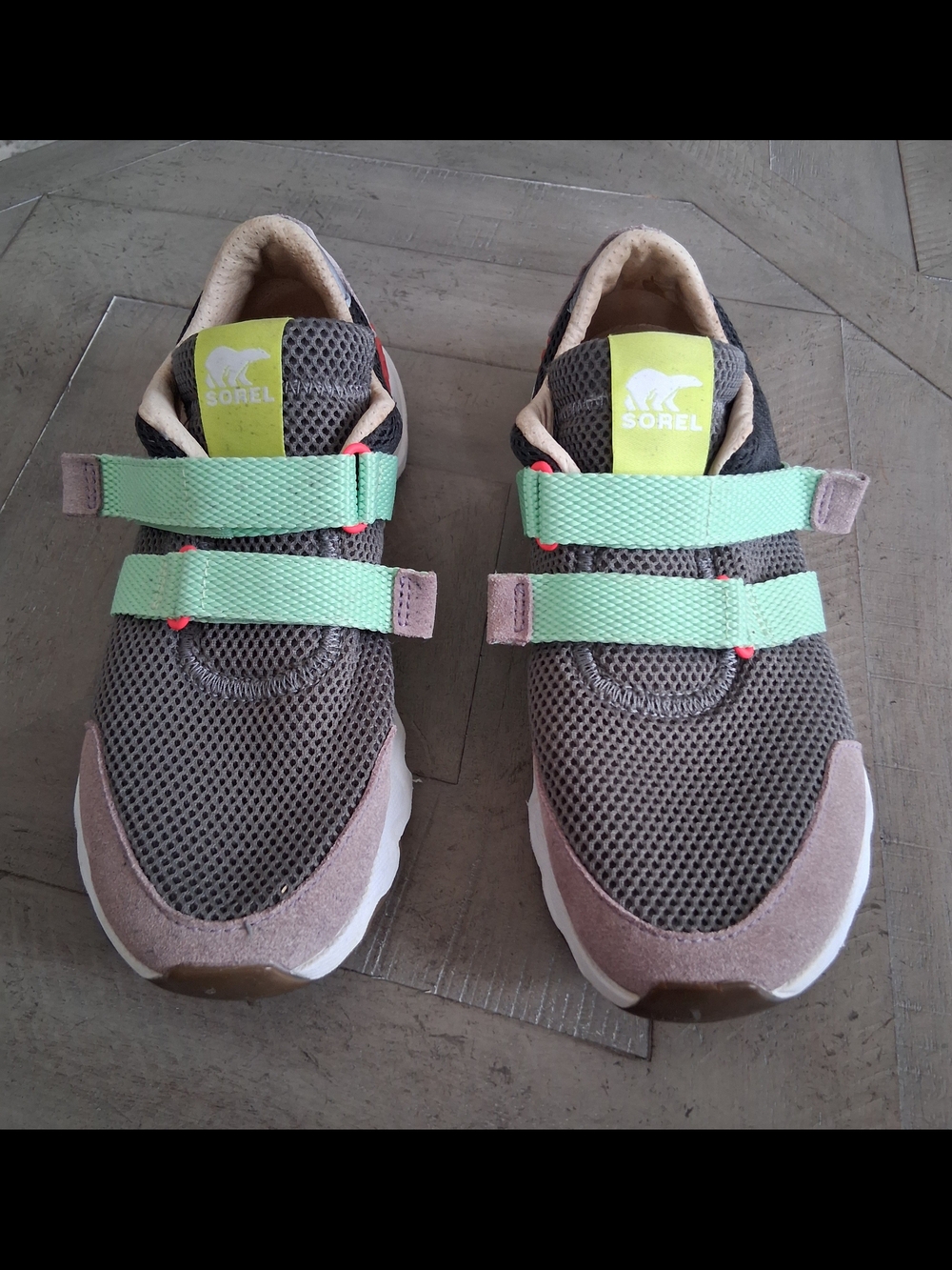 Sorel Kinetic Sneakers Womens Sz 8, Gray Black Lt Purple Mint Green Straps, Mesh